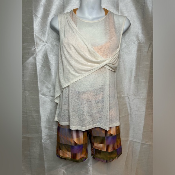 3 piece Fabletics bundle - Picture 2 of 14